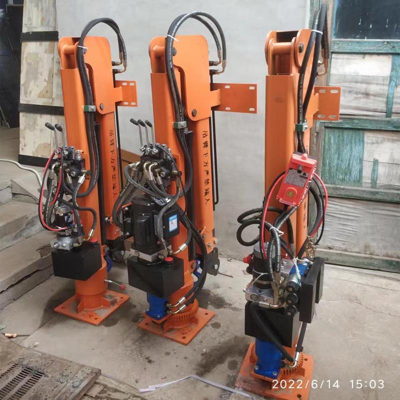 梅河口市重汽蓝牌随车吊 3.2吨 国六动力强 液压驱动 农用自卸起重机